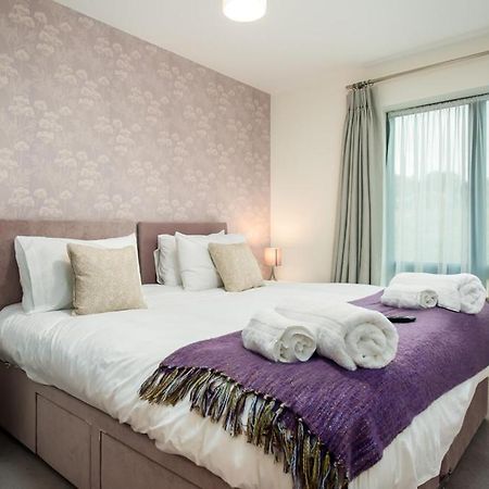Solar Sanctuary- Skyline Balcony, City Centre, Three Floors, King Beds, Netflix And More! Bath Exterior foto